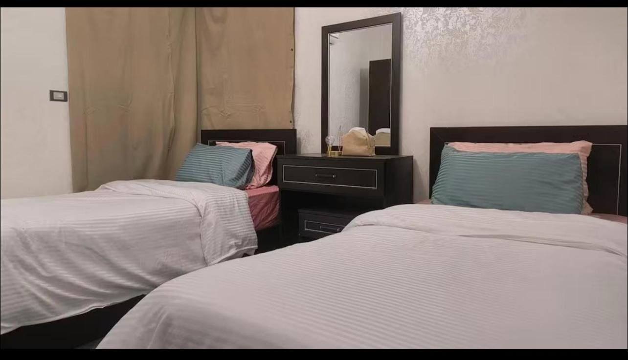 Cozy Modern 2 Bedroom In Front Of Gateway Mall And Rehab Mall 2 * Cairo